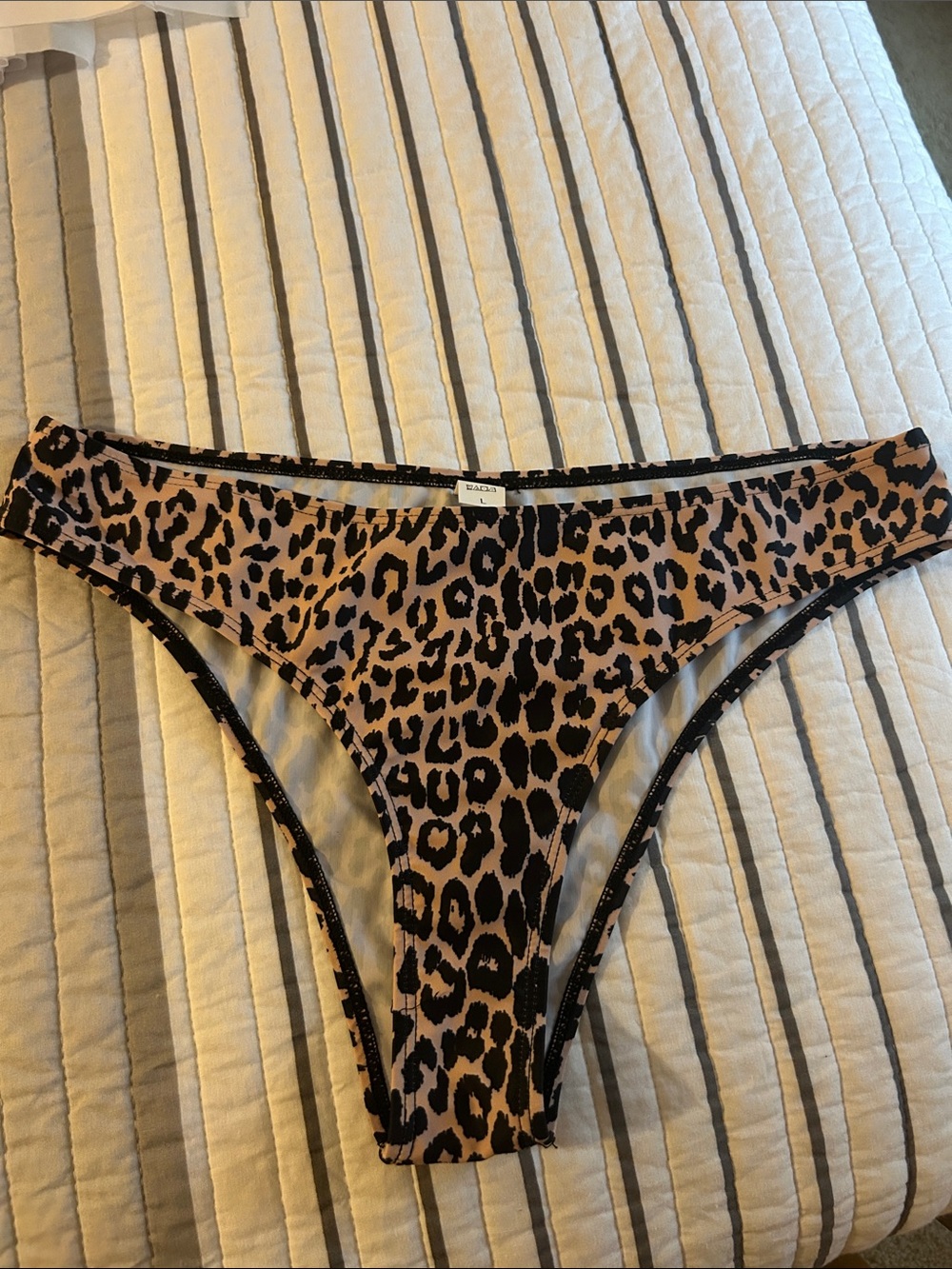 Leopard Print Bikini Bottoms - Cheeky M/L